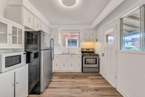 Photo 14 at 579A Delaware Avenue N, Junction, Toronto