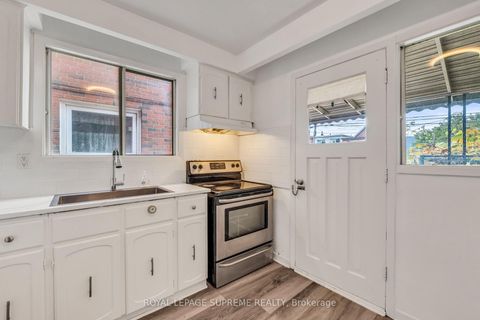 Photo 15 at 579A Delaware Avenue N, Junction, Toronto