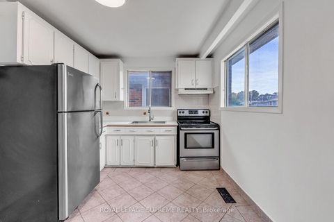 Photo 19 at 579A Delaware Avenue N, Junction, Toronto