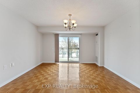 Photo 8 at 210 - 2506 Rutherford Road, Maple, Vaughan