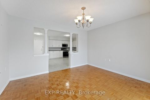 Photo 11 at 210 - 2506 Rutherford Road, Maple, Vaughan