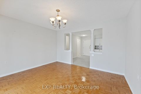Photo 12 at 210 - 2506 Rutherford Road, Maple, Vaughan