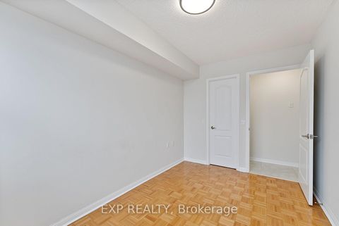 Photo 21 at 210 - 2506 Rutherford Road, Maple, Vaughan