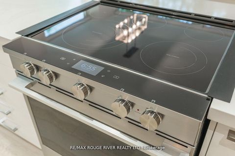 Photo 9 at 109 - 238 Doris Avenue, Willowdale East, Toronto