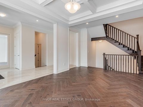 Photo 4 at 19 Montorio Drive, Rural Richmond Hill, Richmond Hill