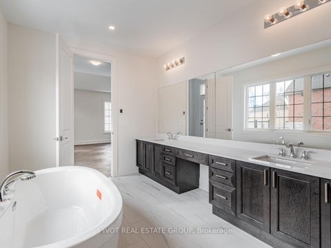 Photo 22 at 19 Montorio Drive, Rural Richmond Hill, Richmond Hill