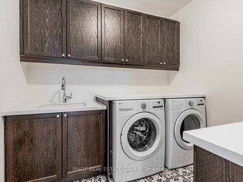 Photo 28 at 19 Montorio Drive, Rural Richmond Hill, Richmond Hill