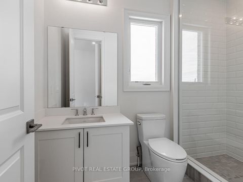 Photo 30 at 19 Montorio Drive, Rural Richmond Hill, Richmond Hill