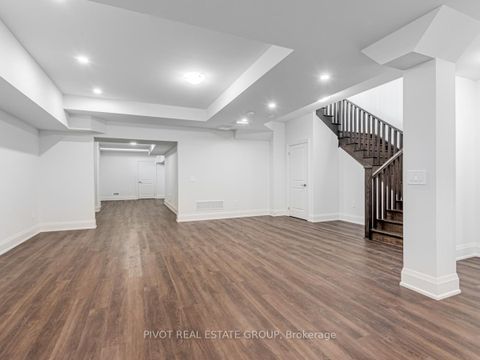 Photo 35 at 19 Montorio Drive, Rural Richmond Hill, Richmond Hill