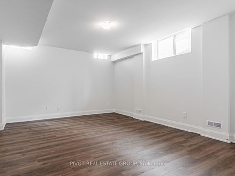 Photo 36 at 19 Montorio Drive, Rural Richmond Hill, Richmond Hill