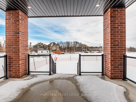 Photo 4 at 43 Montorio Drive, Rural Richmond Hill, Richmond Hill