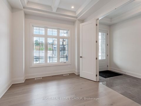 Photo 6 at 43 Montorio Drive, Rural Richmond Hill, Richmond Hill