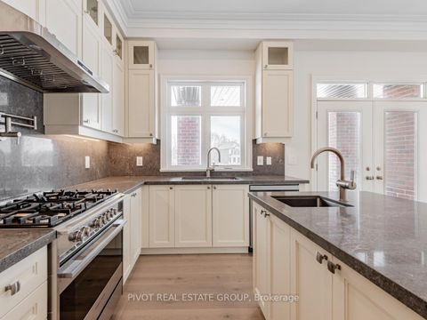 Photo 15 at 43 Montorio Drive, Rural Richmond Hill, Richmond Hill