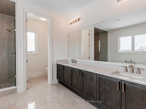 Photo 31 at 43 Montorio Drive, Rural Richmond Hill, Richmond Hill