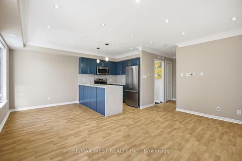 Photo 6 at 904 - 50 Western Battery Road, Niagara, Toronto