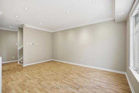 Photo 8 at 904 - 50 Western Battery Road, Niagara, Toronto