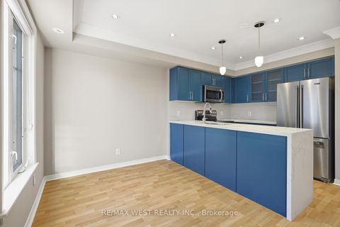 Photo 9 at 904 - 50 Western Battery Road, Niagara, Toronto