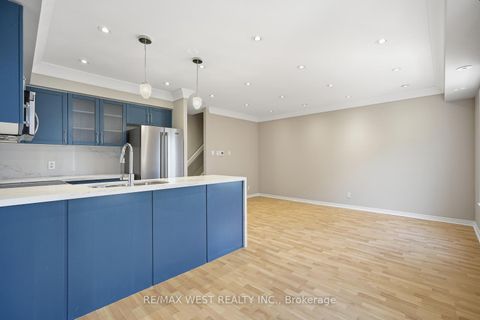 Photo 11 at 904 - 50 Western Battery Road, Niagara, Toronto