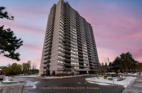 Photo 1 at 901 - 3131 Bridletowne Circle, L'Amoreaux, Toronto