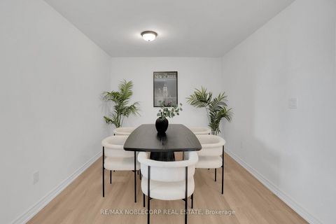 Photo 7 at 901 - 3131 Bridletowne Circle, L'Amoreaux, Toronto