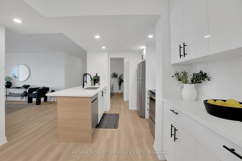 Photo 12 at 901 - 3131 Bridletowne Circle, L'Amoreaux, Toronto