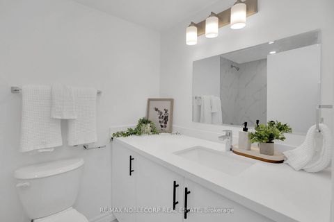 Photo 20 at 901 - 3131 Bridletowne Circle, L'Amoreaux, Toronto