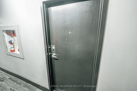 Photo 5 at 617 - 38 Joe Shuster Way, South Parkdale, Toronto