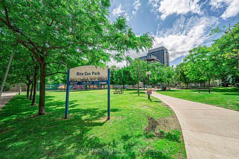 Photo 32 at 617 - 38 Joe Shuster Way, South Parkdale, Toronto