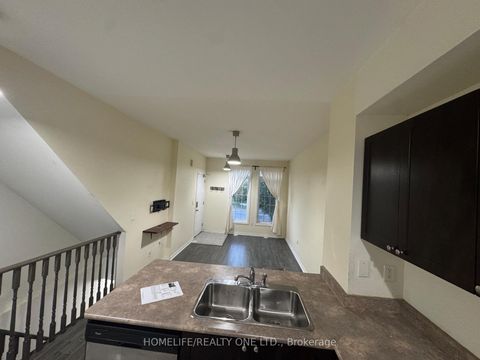 Photo 5 at 15 - 29 Island Road, West Hill, Toronto