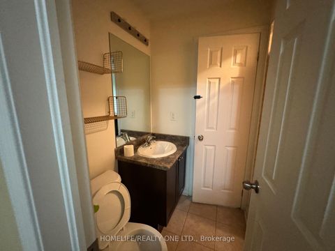 Photo 9 at 15 - 29 Island Road, West Hill, Toronto