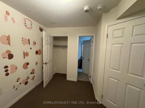 Photo 17 at 15 - 29 Island Road, West Hill, Toronto