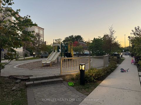 Photo 19 at 15 - 29 Island Road, West Hill, Toronto