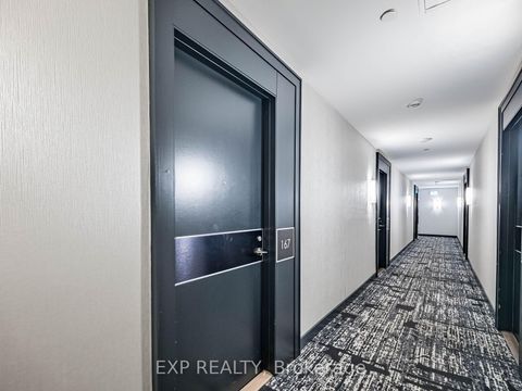 Photo 3 at 167 - 209 Fort York Boulevard, Niagara, Toronto