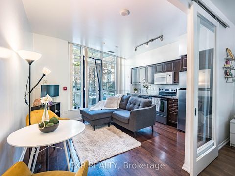 Photo 7 at 167 - 209 Fort York Boulevard, Niagara, Toronto