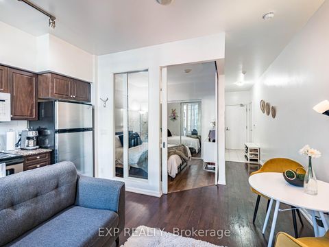 Photo 9 at 167 - 209 Fort York Boulevard, Niagara, Toronto