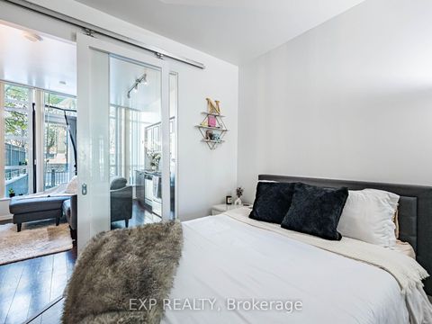 Photo 14 at 167 - 209 Fort York Boulevard, Niagara, Toronto