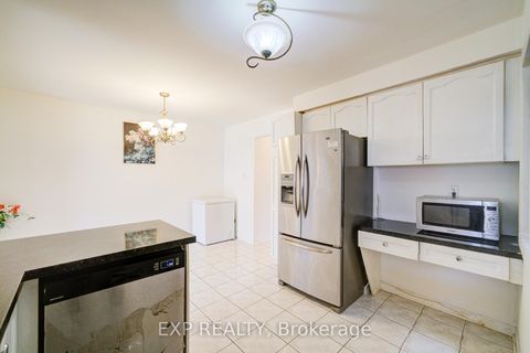 Photo 9 at 163 Sassafras Circle, Patterson, Vaughan