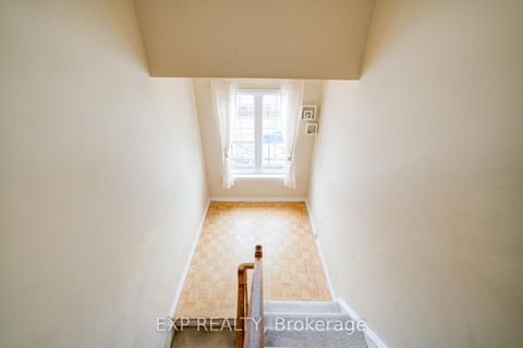 Photo 12 at 163 Sassafras Circle, Patterson, Vaughan