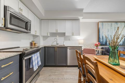 Photo 4 at 206 - 816 Lansdowne Avenue, Junction, Toronto