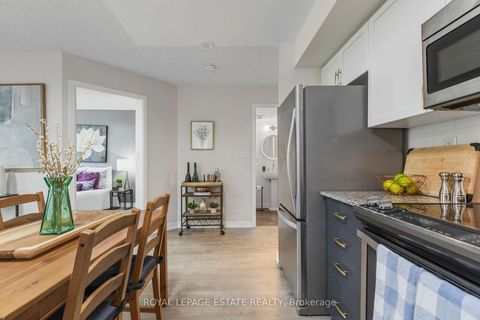 Photo 6 at 206 - 816 Lansdowne Avenue, Junction, Toronto