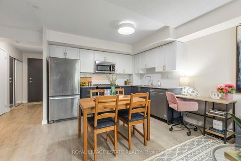 Photo 7 at 206 - 816 Lansdowne Avenue, Junction, Toronto