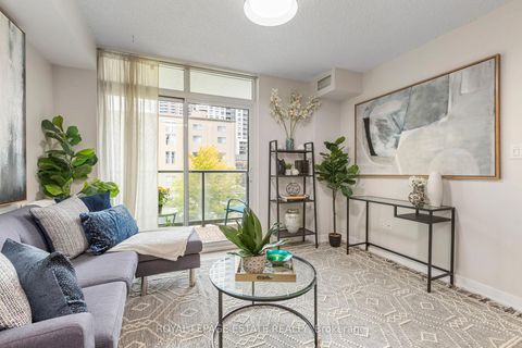 Photo 10 at 206 - 816 Lansdowne Avenue, Junction, Toronto