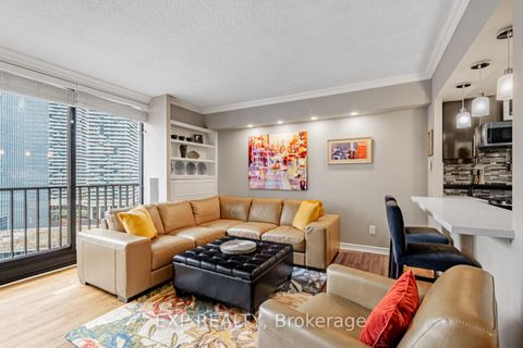 Photo 0 at 2017 - 33 Harbour Square, Waterfront Communities C1, Toronto