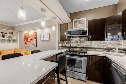 Photo 7 at 2017 - 33 Harbour Square, Waterfront Communities C1, Toronto