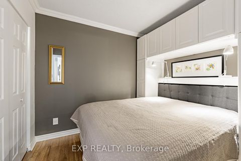 Photo 14 at 2017 - 33 Harbour Square, Waterfront Communities C1, Toronto