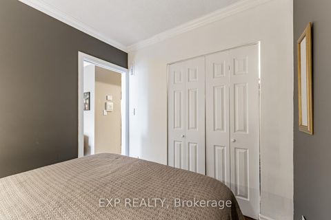 Photo 16 at 2017 - 33 Harbour Square, Waterfront Communities C1, Toronto