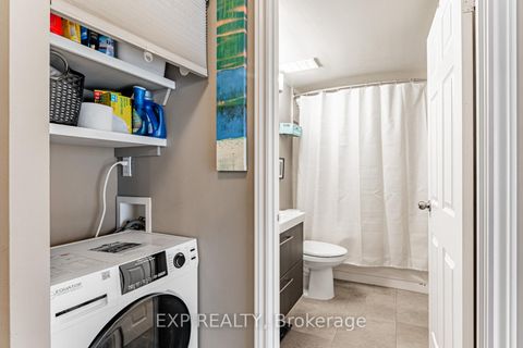 Photo 18 at 2017 - 33 Harbour Square, Waterfront Communities C1, Toronto