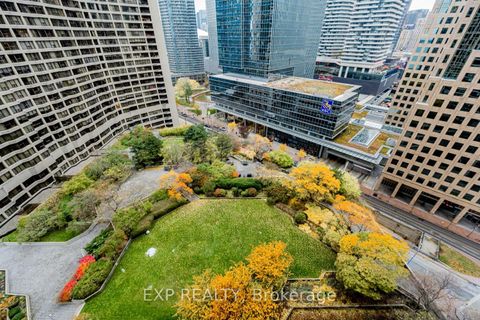 Photo 20 at 2017 - 33 Harbour Square, Waterfront Communities C1, Toronto