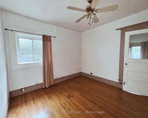 Photo 3 at 683 Broadview Avenue, North Riverdale, Toronto