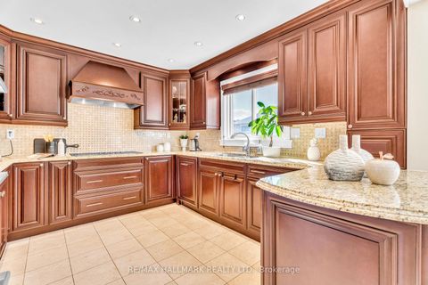 Photo 13 at 22 Larratt Lane, Westbrook, Richmond Hill